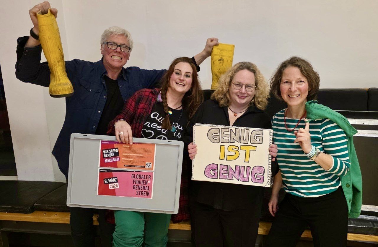Das Ensemble Frauengeschichten: Freddy, Marta und Iris mit Katrin Mennecke von der Stadtbücherei Münster.